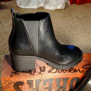 Size 6.5 Black Ankle Boots Unworn